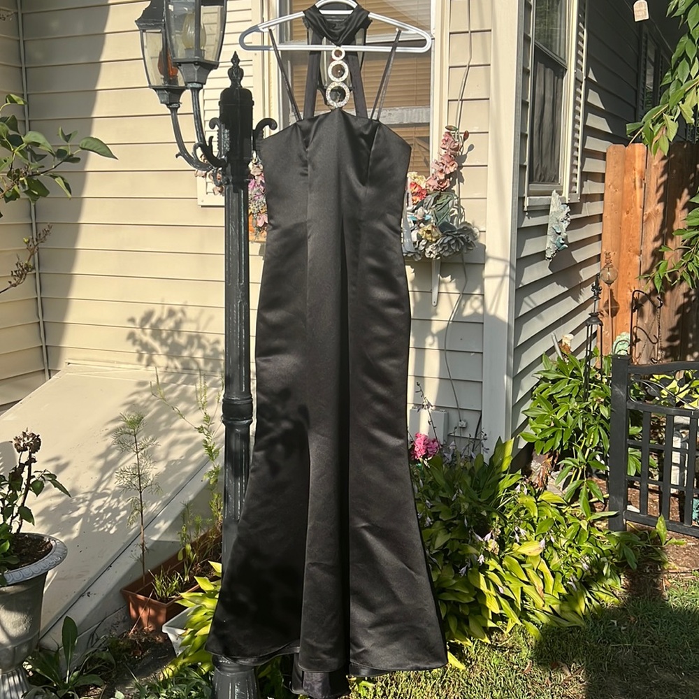 Betsy & Adam by Linda Bernall Black Satin Formal Dress Size 6